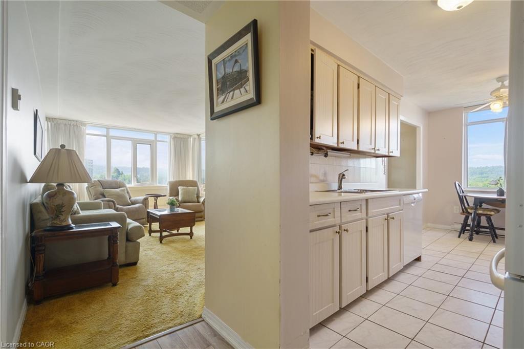 908-30 Harrisford Street, Hamilton, ON - Indoor