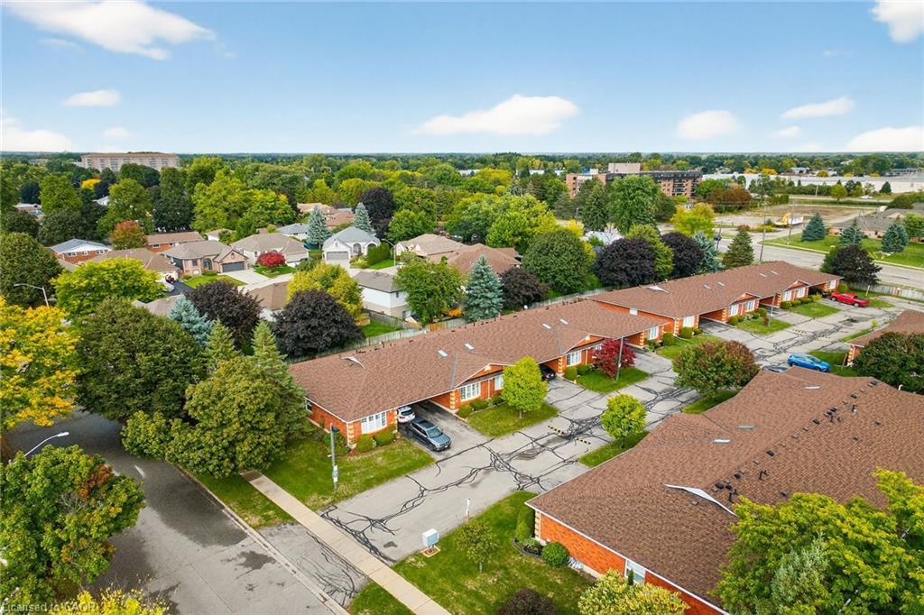 2-20 Courtland Drive, Brantford, ON - Outdoor With View