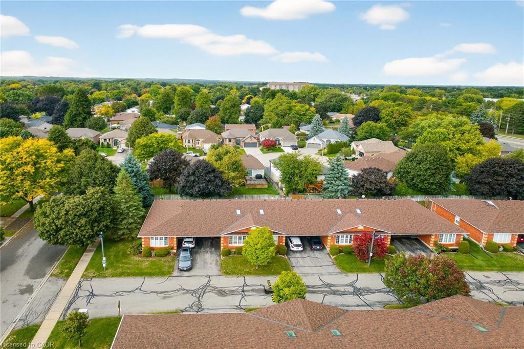 2-20 Courtland Drive, Brantford, ON - Outdoor With View