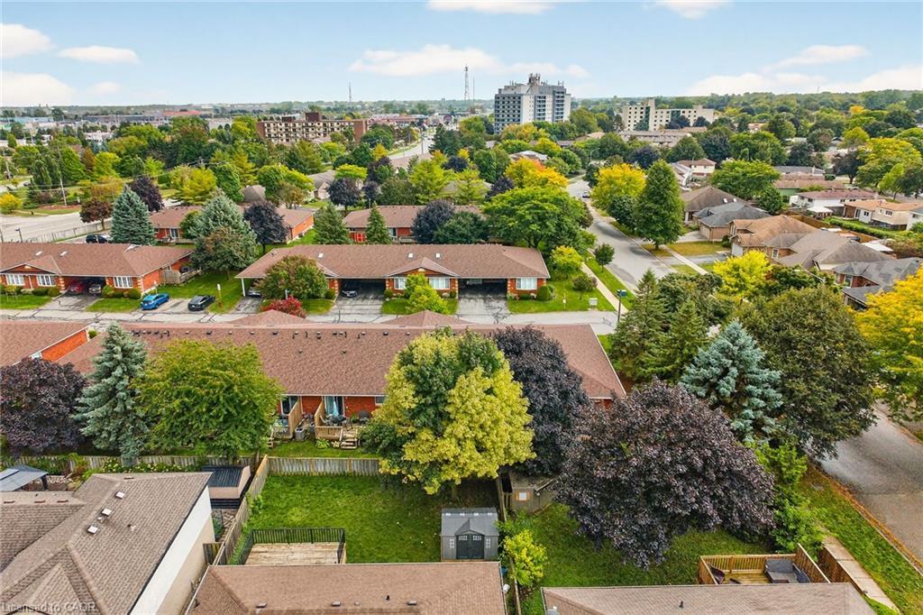 2-20 Courtland Drive, Brantford, ON - Outdoor With View