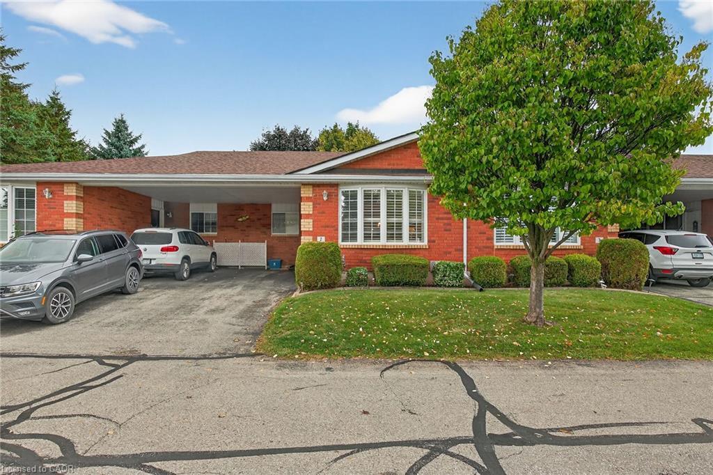 2-20 Courtland Drive, Brantford, ON - Outdoor