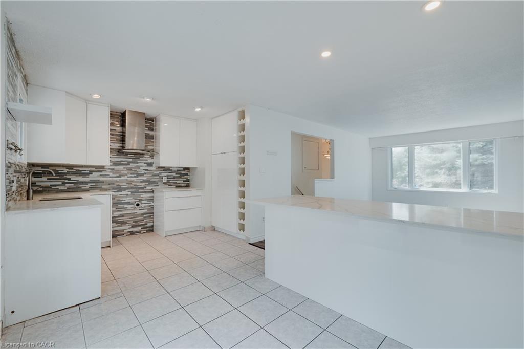 Upper Level-595 Pioneer Drive, Kitchener, ON - Indoor Photo Showing Other Room