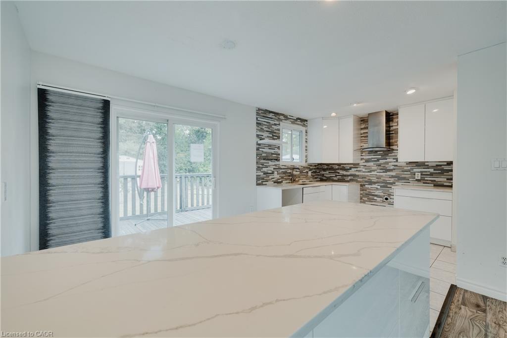 Upper Level-595 Pioneer Drive, Kitchener, ON - Indoor Photo Showing Other Room