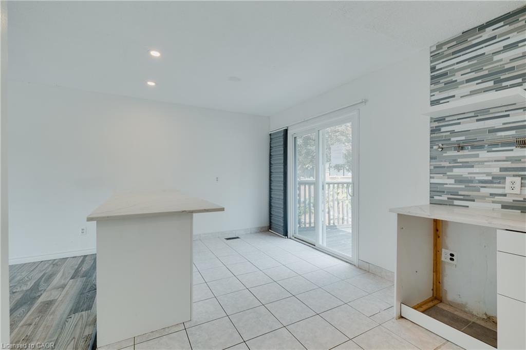 Upper Level-595 Pioneer Drive, Kitchener, ON - Indoor Photo Showing Other Room