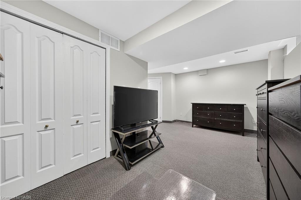 23-7 Southside Place, Hamilton, ON - Indoor