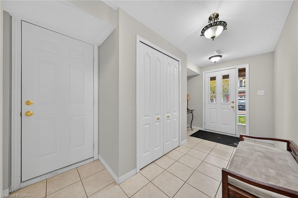 23-7 Southside Place, Hamilton, ON - Indoor Photo Showing Other Room