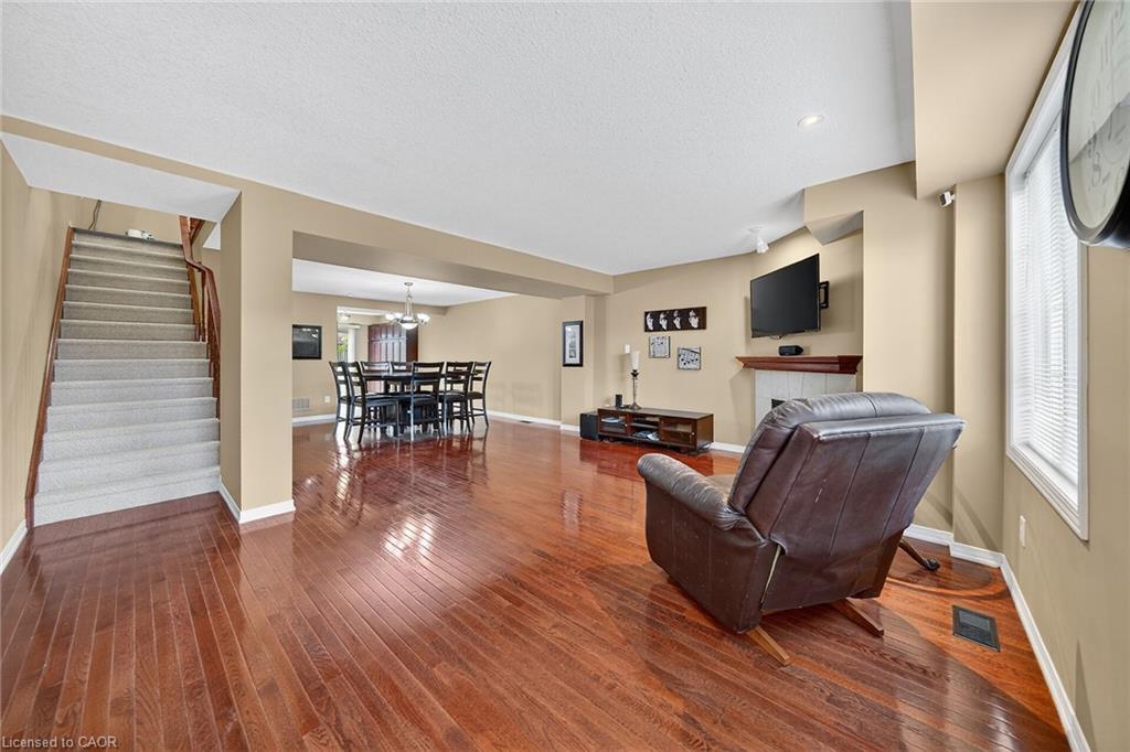 23-7 Southside Place, Hamilton, ON - Indoor