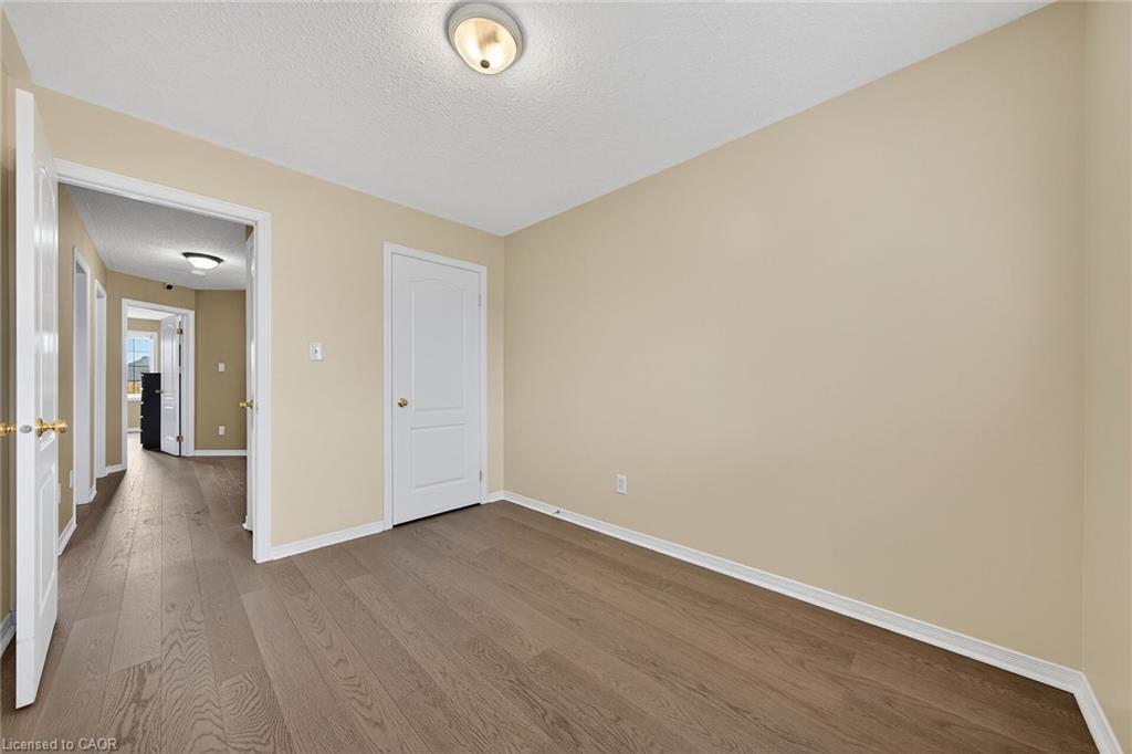 23-7 Southside Place, Hamilton, ON - Indoor Photo Showing Other Room