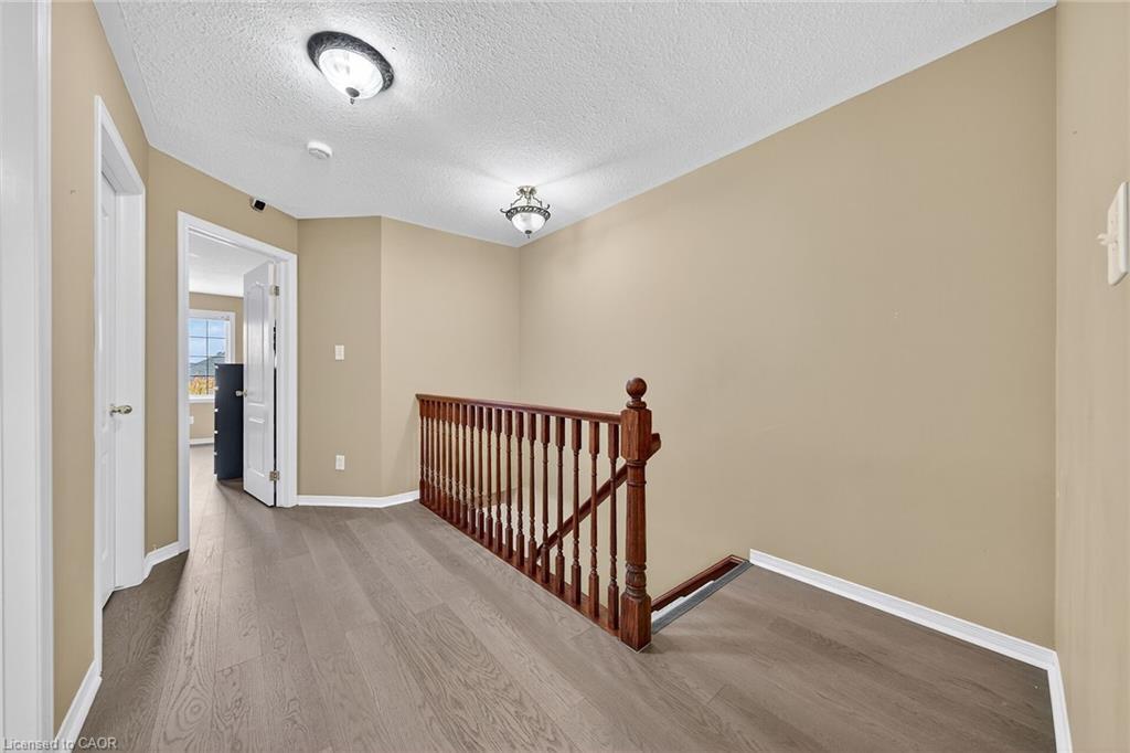 23-7 Southside Place, Hamilton, ON - Indoor Photo Showing Other Room