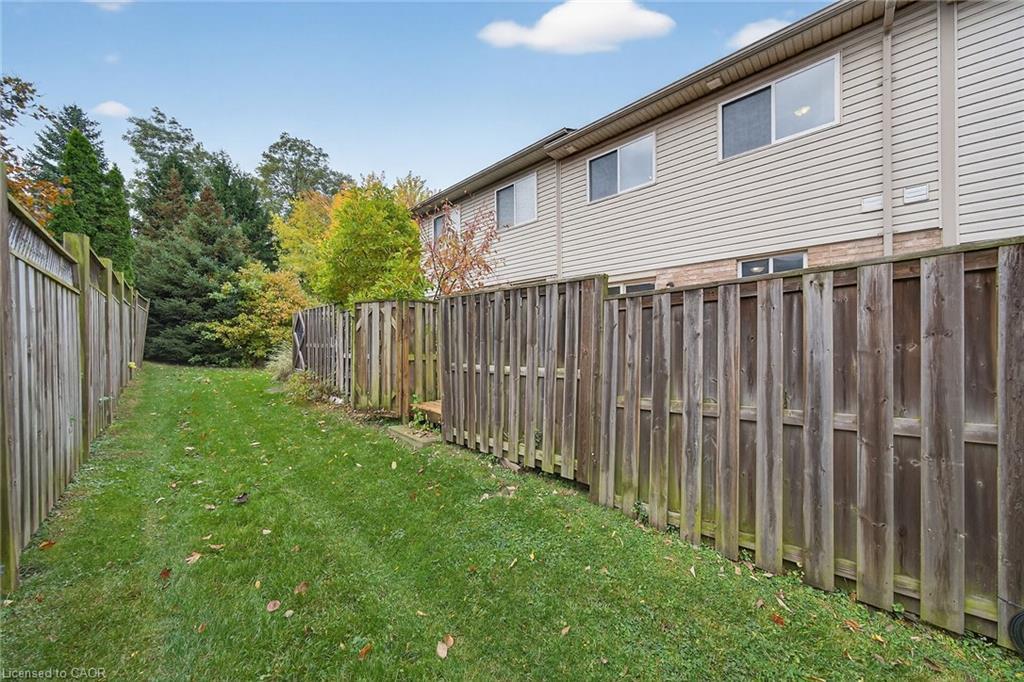 23-7 Southside Place, Hamilton, ON - Outdoor