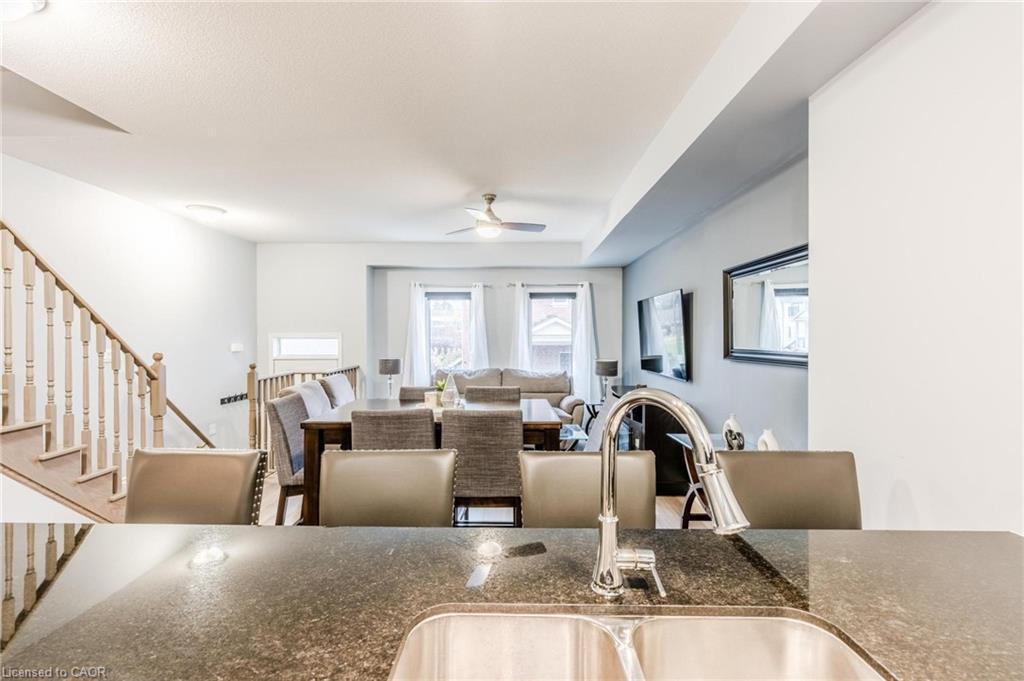 4 Dunsley Way, Whitby, ON - Indoor