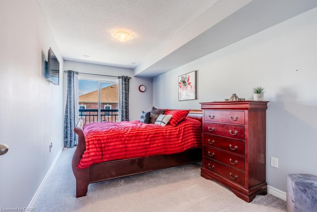 4 Dunsley Way, Whitby, ON - Indoor Photo Showing Bedroom