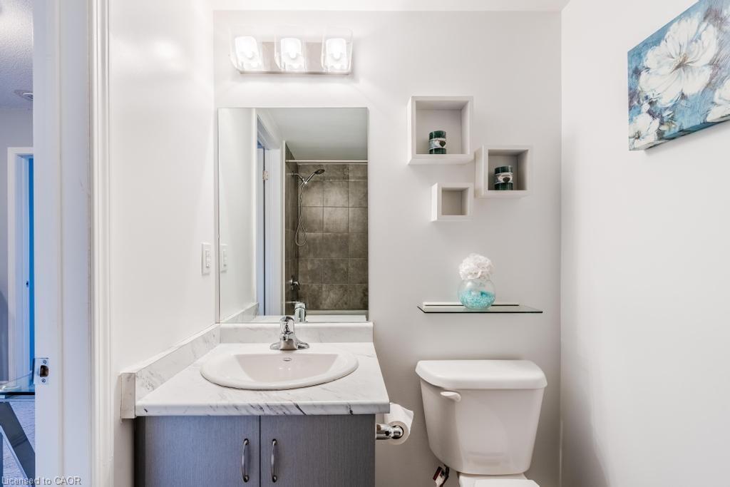 4 Dunsley Way, Whitby, ON - Indoor Photo Showing Bathroom