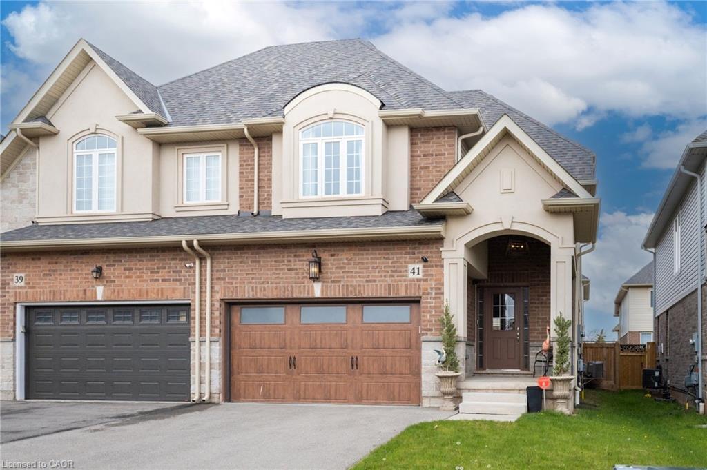 41 Foothills Lane, Stoney Creek, ON - Outdoor With Facade