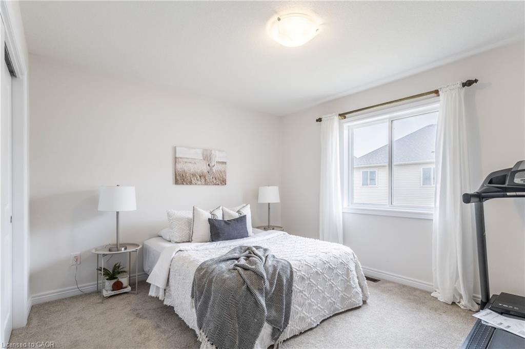 41 Foothills Lane, Stoney Creek, ON - Indoor Photo Showing Bedroom