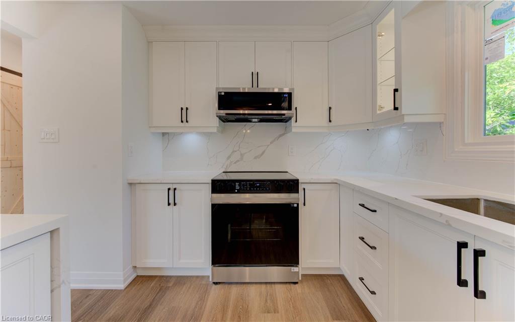90 Culpepper Drive, Waterloo, ON - Indoor Photo Showing Kitchen