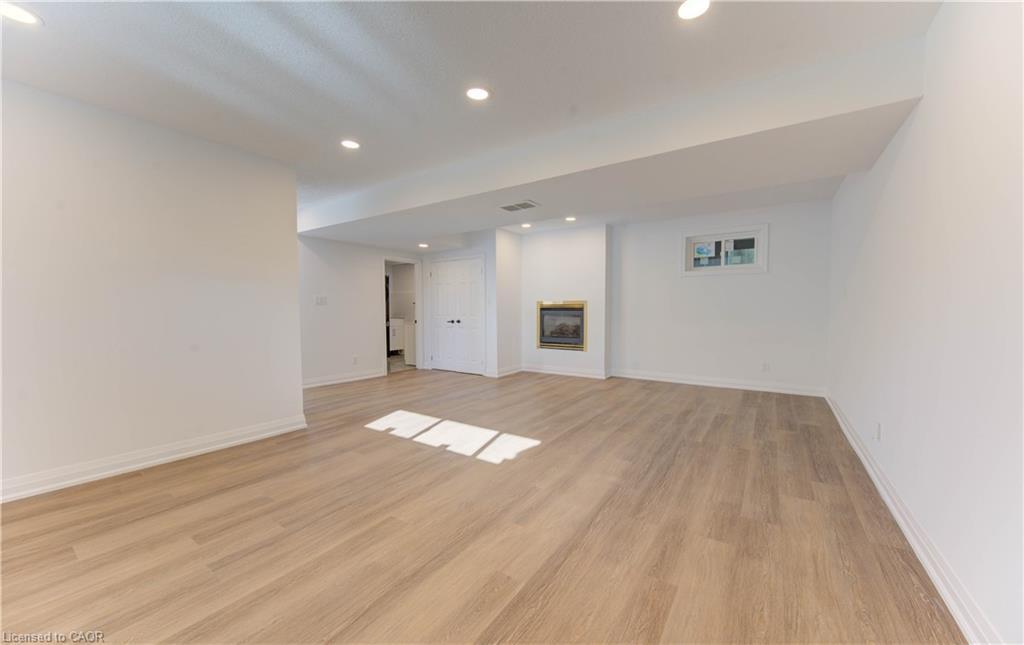 90 Culpepper Drive, Waterloo, ON - Indoor Photo Showing Other Room