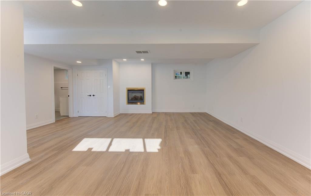 90 Culpepper Drive, Waterloo, ON - Indoor