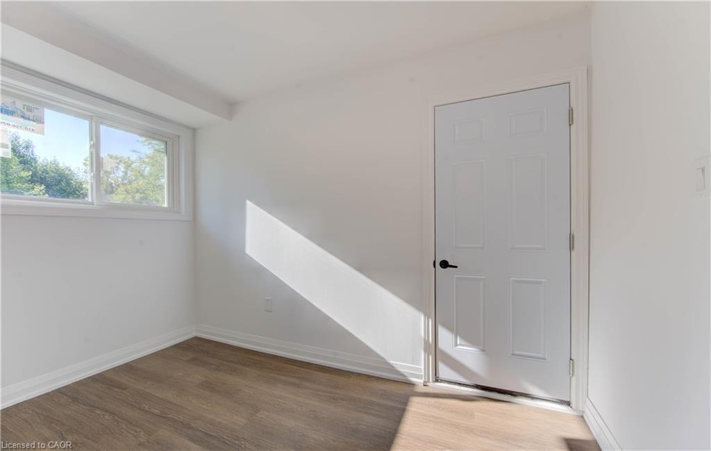 90 Culpepper Drive, Waterloo, ON - Indoor Photo Showing Other Room