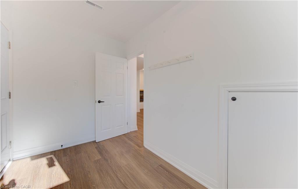 90 Culpepper Drive, Waterloo, ON - Indoor Photo Showing Other Room