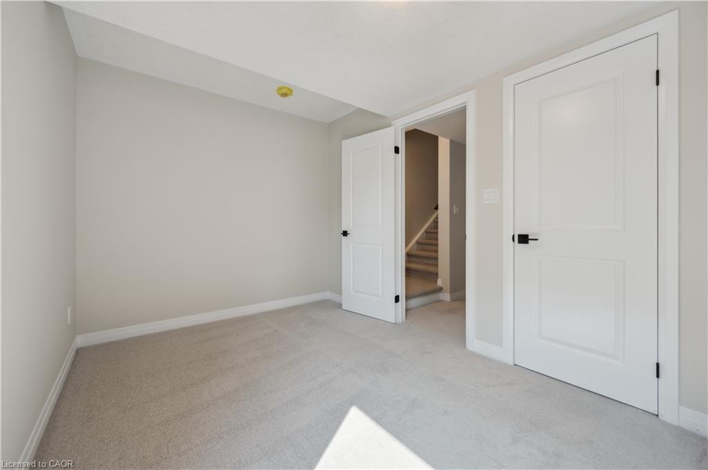 42 Urbane Boulevard, Kitchener, ON - Indoor Photo Showing Other Room