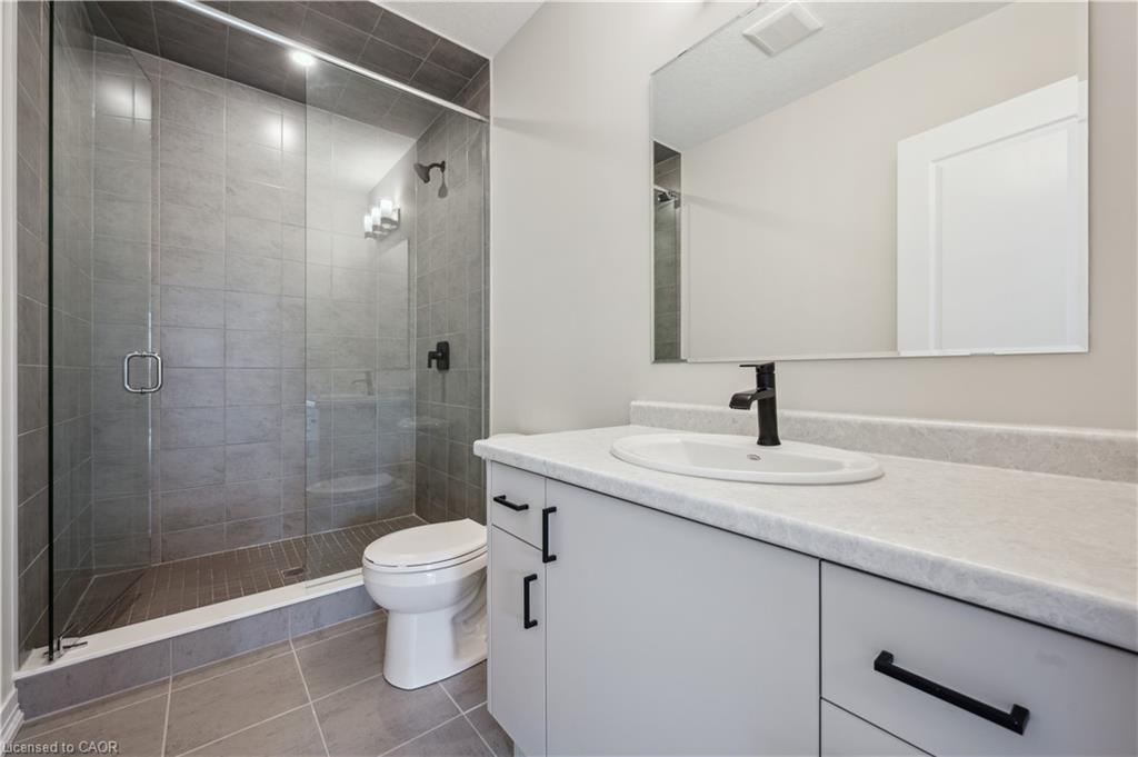42 Urbane Boulevard, Kitchener, ON - Indoor Photo Showing Bathroom