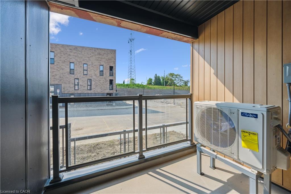 42 Urbane Boulevard, Kitchener, ON - With Balcony With Exterior