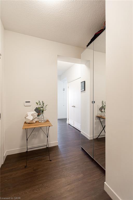 1804-2093 Fairview Street, Burlington, ON - Indoor Photo Showing Other Room