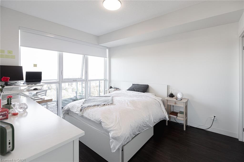 1804-2093 Fairview Street, Burlington, ON - Indoor Photo Showing Bedroom