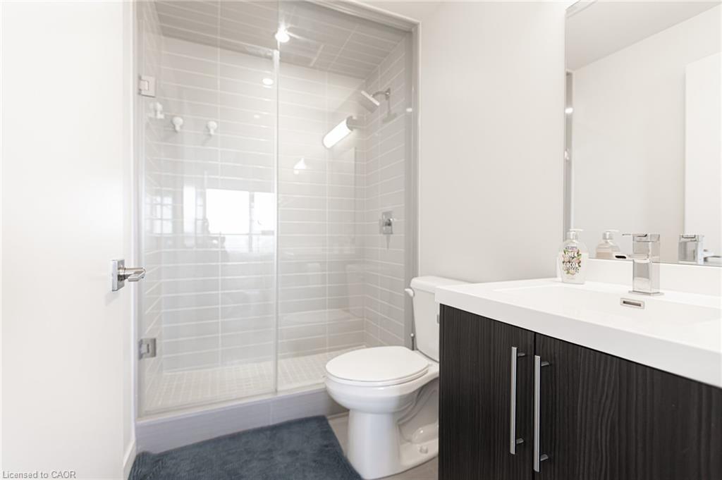1804-2093 Fairview Street, Burlington, ON - Indoor Photo Showing Bathroom
