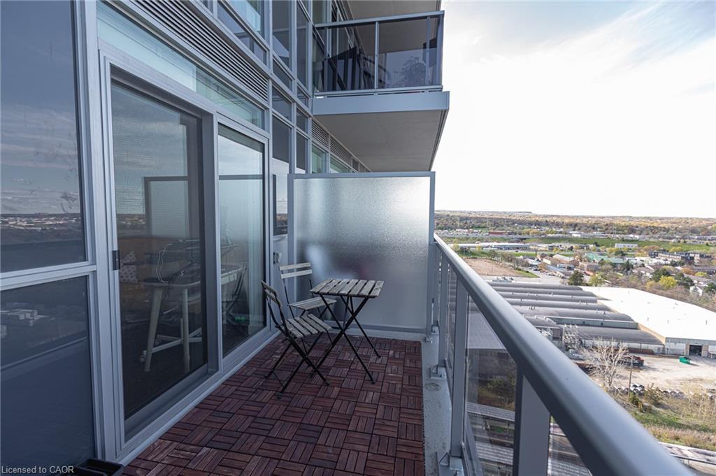 1804-2093 Fairview Street, Burlington, ON - Outdoor With Exterior