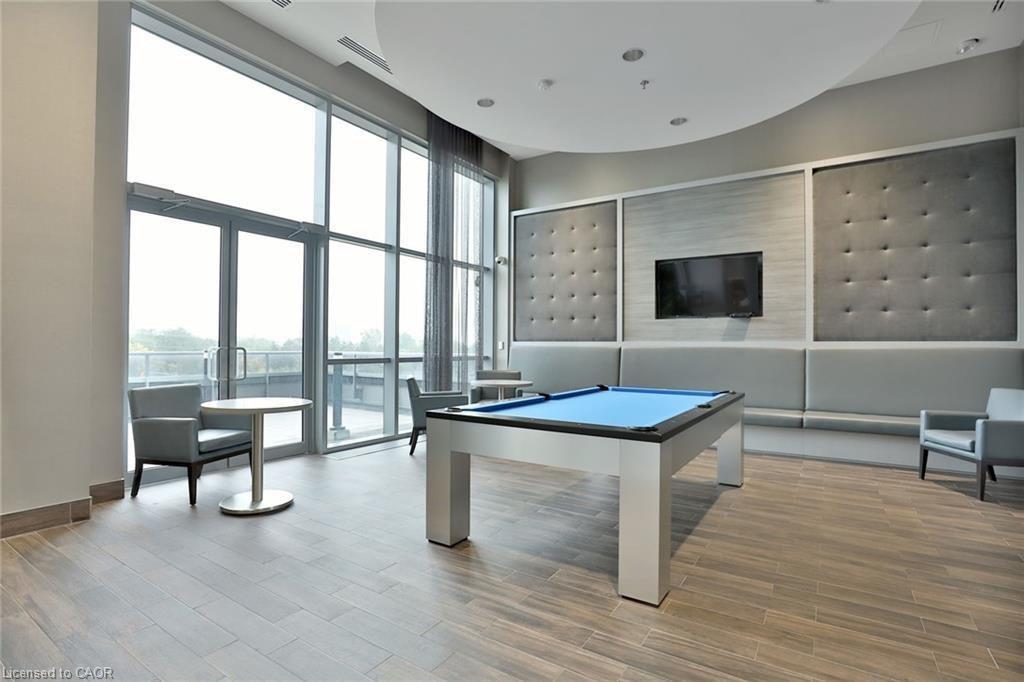 1804-2093 Fairview Street, Burlington, ON - Indoor Photo Showing Other Room