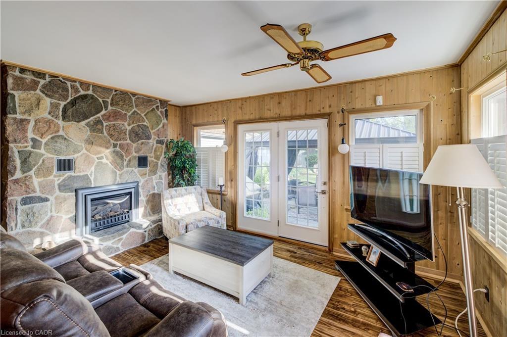 129 Talbot Street, Kitchener, ON - Indoor Photo Showing Living Room With Fireplace