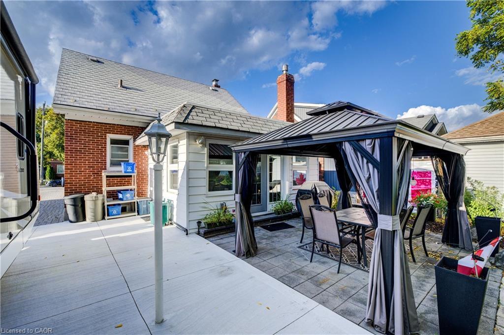 129 Talbot Street, Kitchener, ON - Outdoor
