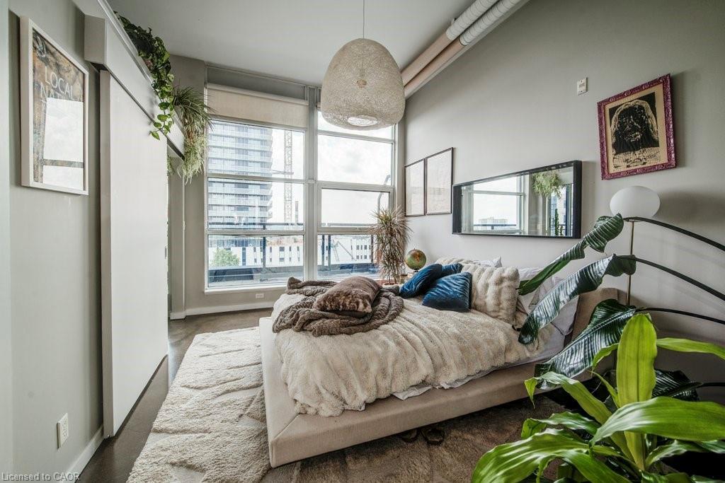 608-404 King Street W, Kitchener, ON - Indoor Photo Showing Bedroom