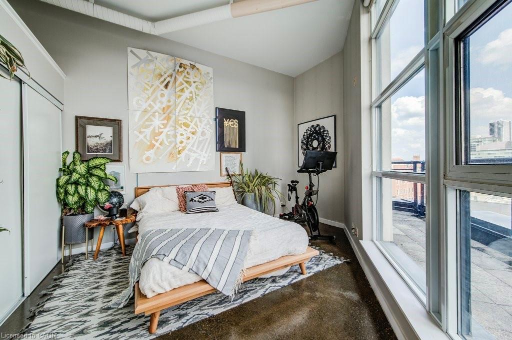 608-404 King Street W, Kitchener, ON - Indoor Photo Showing Bedroom