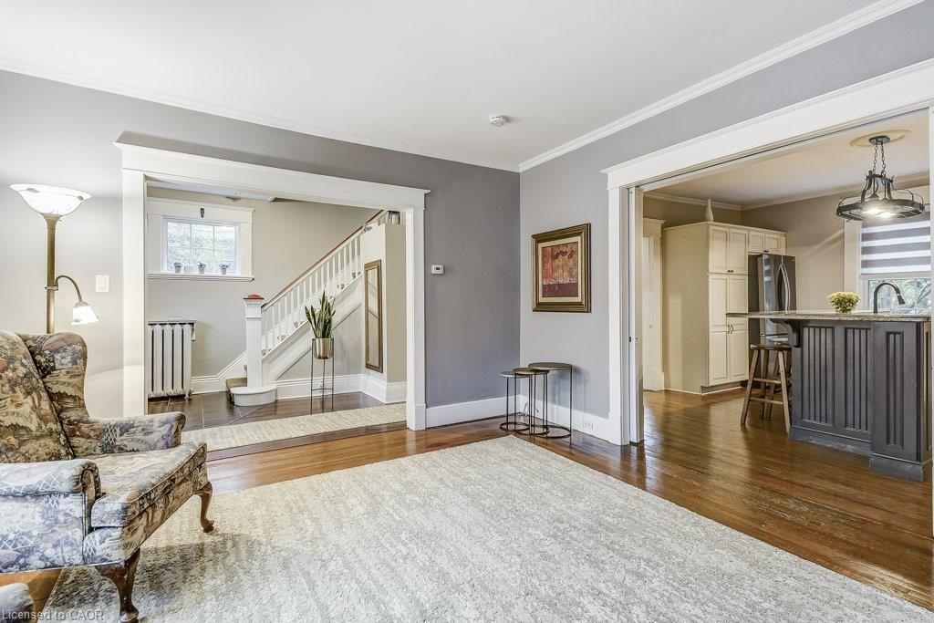 23 Abigail Avenue, Brantford, ON - Indoor Photo Showing Living Room