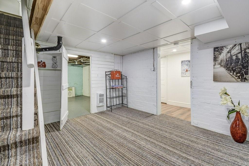 23 Abigail Avenue, Brantford, ON - Indoor