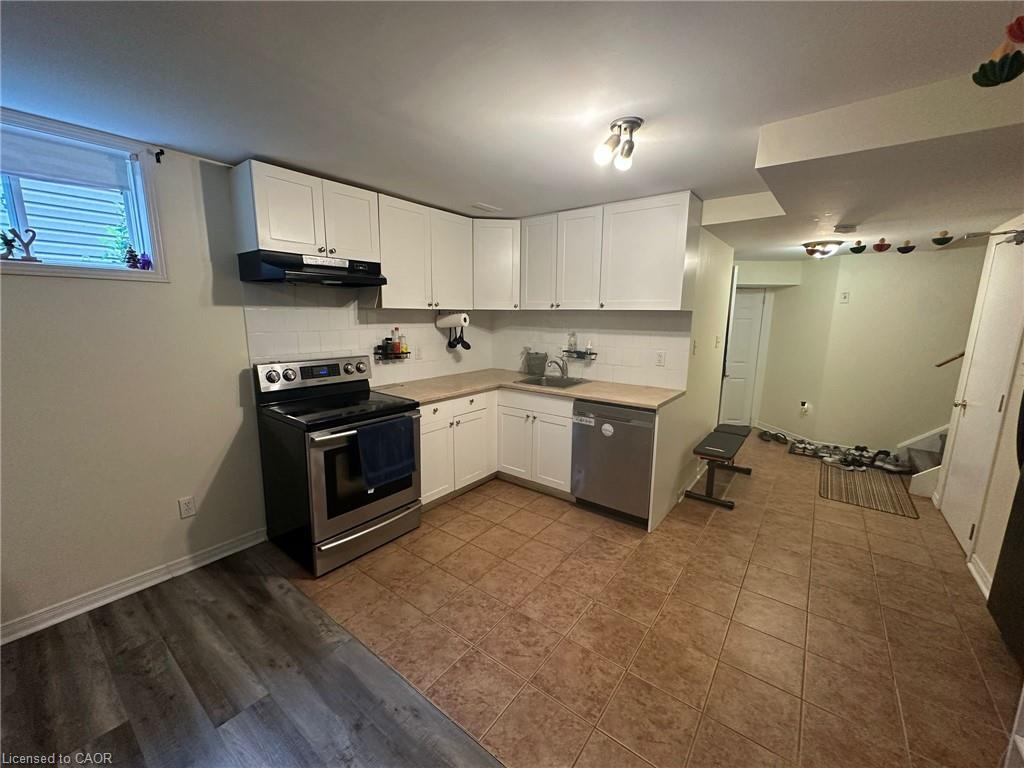 Lower-242 Farley Drive, Guelph, ON - Indoor Photo Showing Kitchen