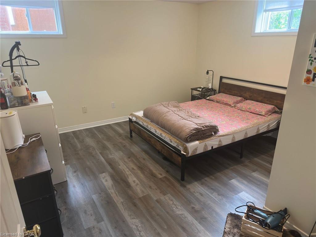 Lower-242 Farley Drive, Guelph, ON - Indoor Photo Showing Bedroom