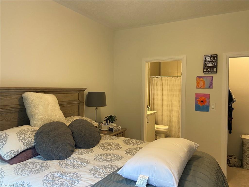 C036-25 Isherwood Avenue, Cambridge, ON - Indoor Photo Showing Bedroom
