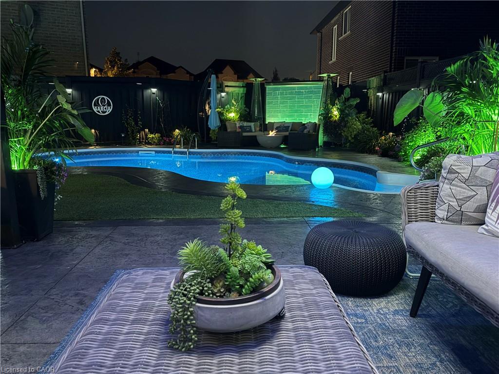 11 Donatello Court, Hamilton, ON - Outdoor With In Ground Pool With Deck Patio Veranda