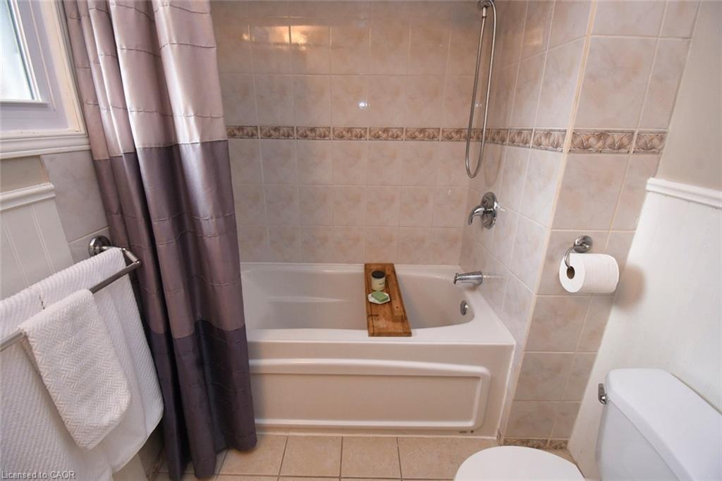 119 Gemini Drive, Hamilton, ON - Indoor Photo Showing Bathroom