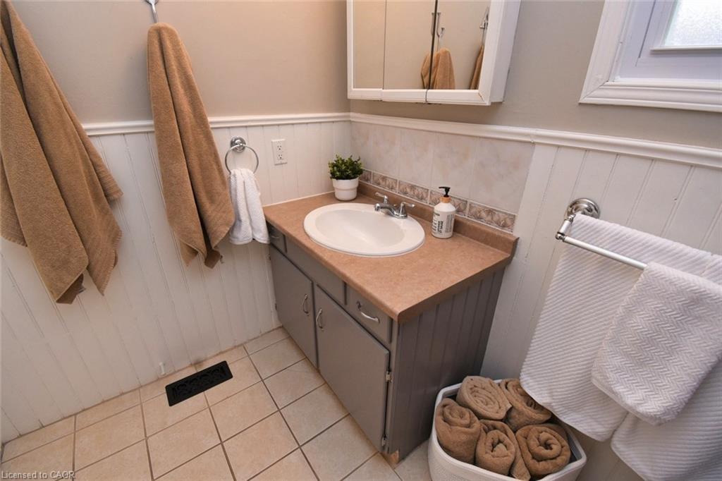 119 Gemini Drive, Hamilton, ON - Indoor Photo Showing Bathroom