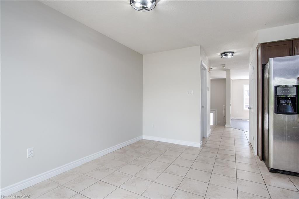 J-3-70 Willowrun Drive, Kitchener, ON - Indoor Photo Showing Other Room