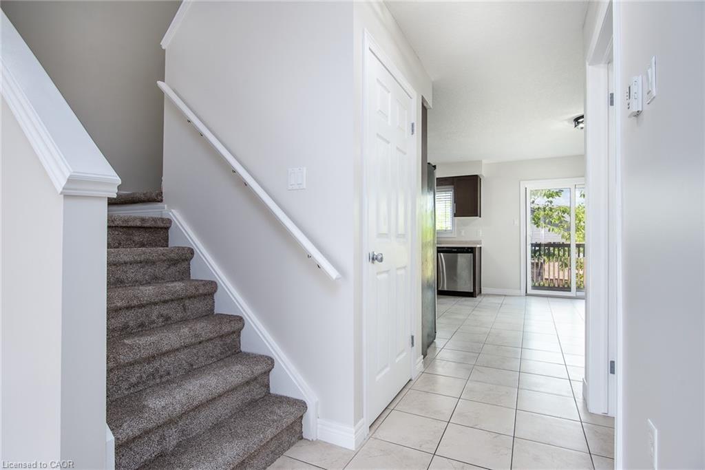 J-3-70 Willowrun Drive, Kitchener, ON - Indoor Photo Showing Other Room