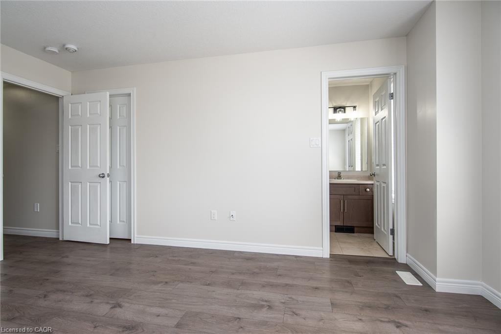 J-3-70 Willowrun Drive, Kitchener, ON - Indoor Photo Showing Other Room