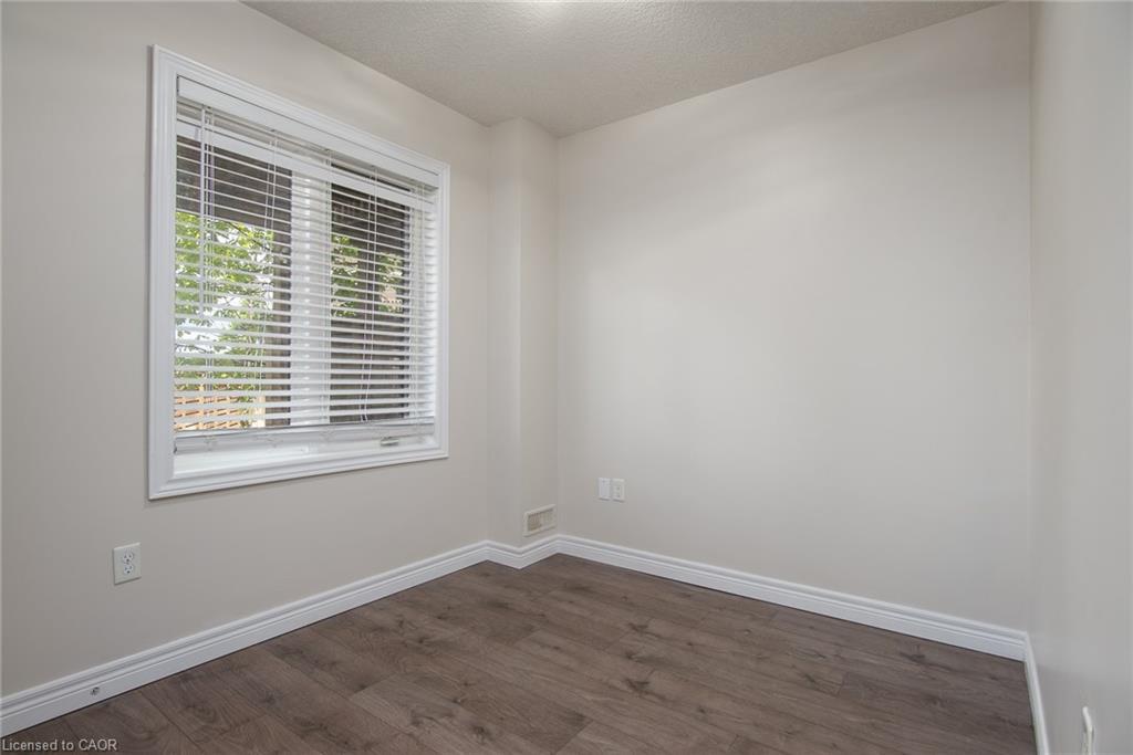 J-3-70 Willowrun Drive, Kitchener, ON - Indoor Photo Showing Other Room