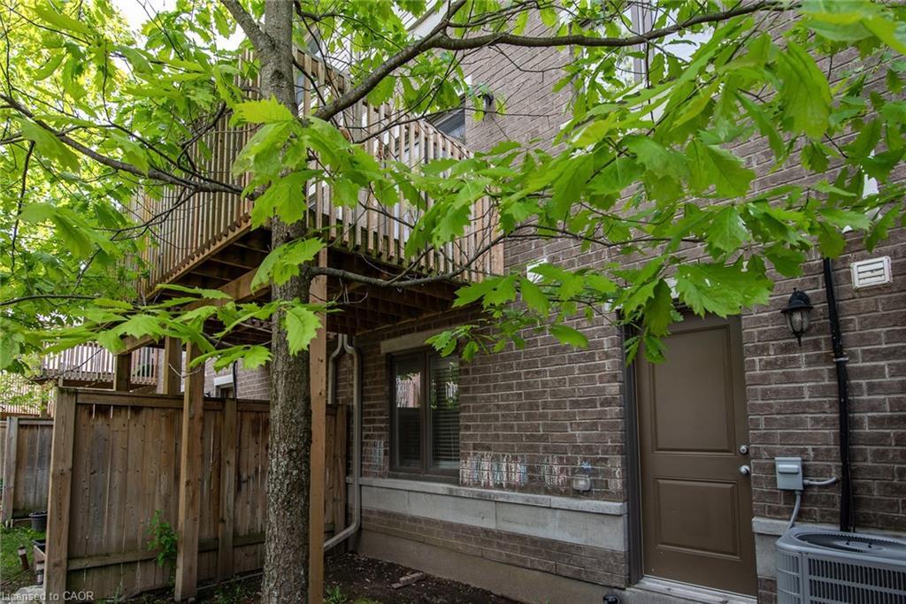 J-3-70 Willowrun Drive, Kitchener, ON - Outdoor