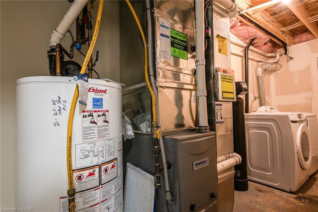 J-3-70 Willowrun Drive, Kitchener, ON - Indoor